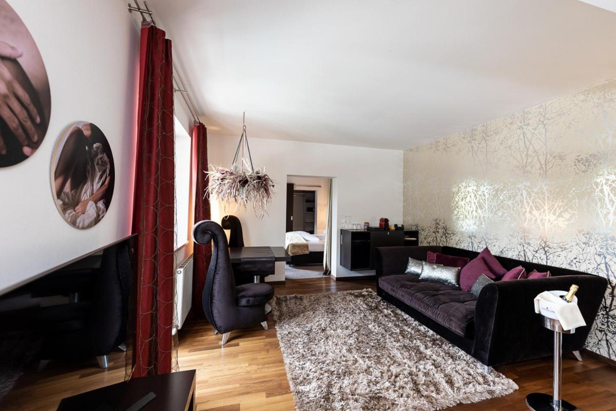 Maiers Kuschelhotel Loipersdorf Deluxe - Adults Only Loipersdorf bei Fuerstenfeld Bagian luar foto