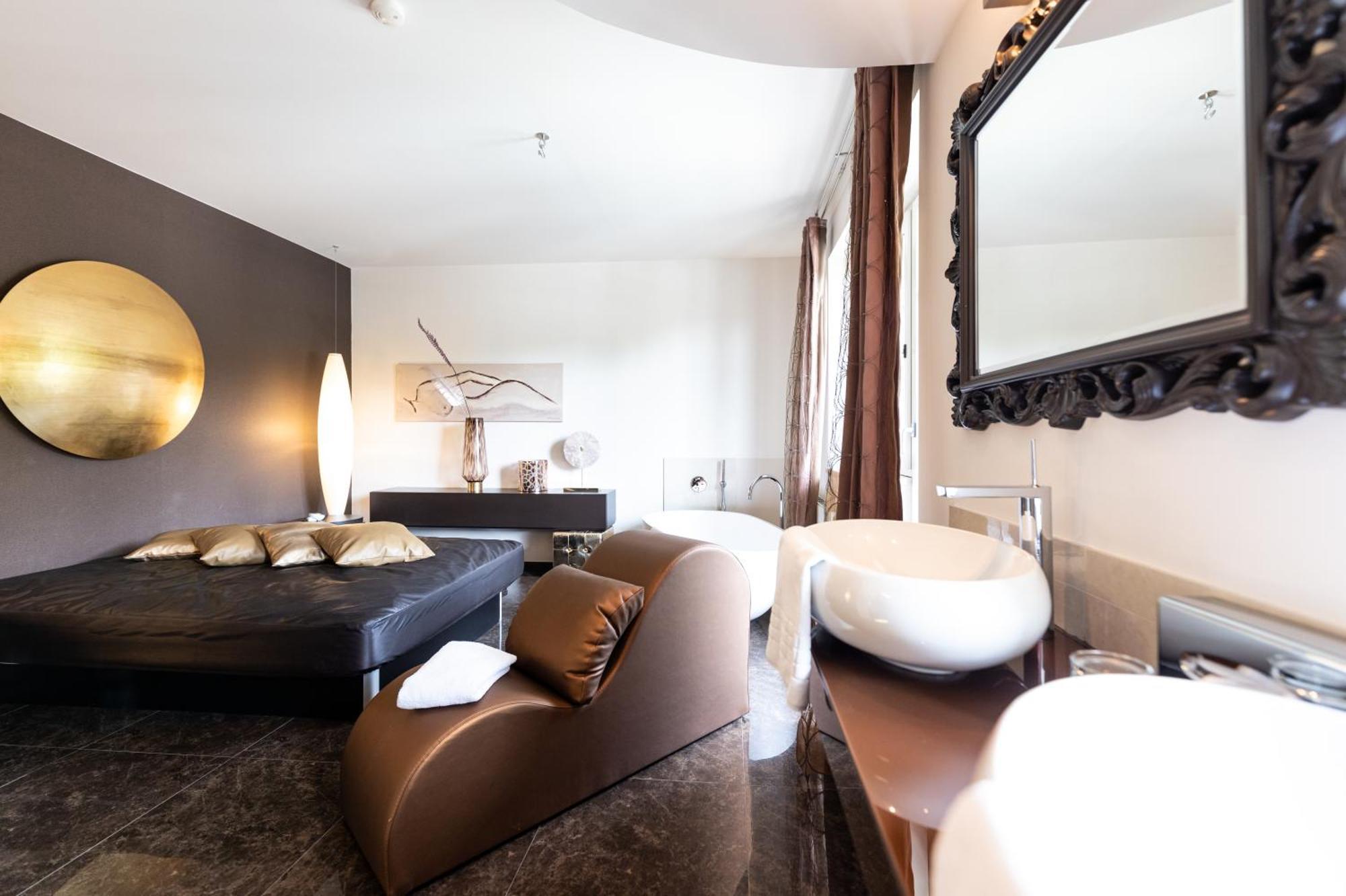 Maiers Kuschelhotel Loipersdorf Deluxe - Adults Only Loipersdorf bei Fuerstenfeld Bagian luar foto