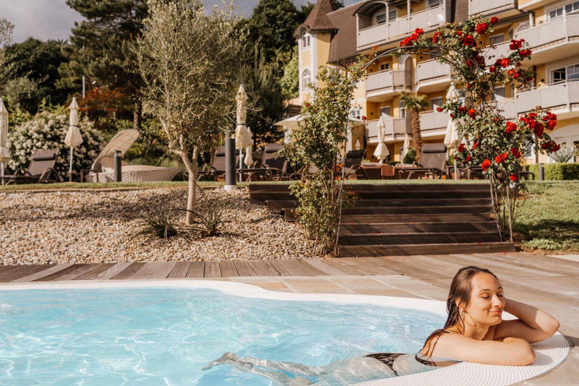 Maiers Kuschelhotel Loipersdorf Deluxe - Adults Only Loipersdorf bei Fuerstenfeld Bagian luar foto